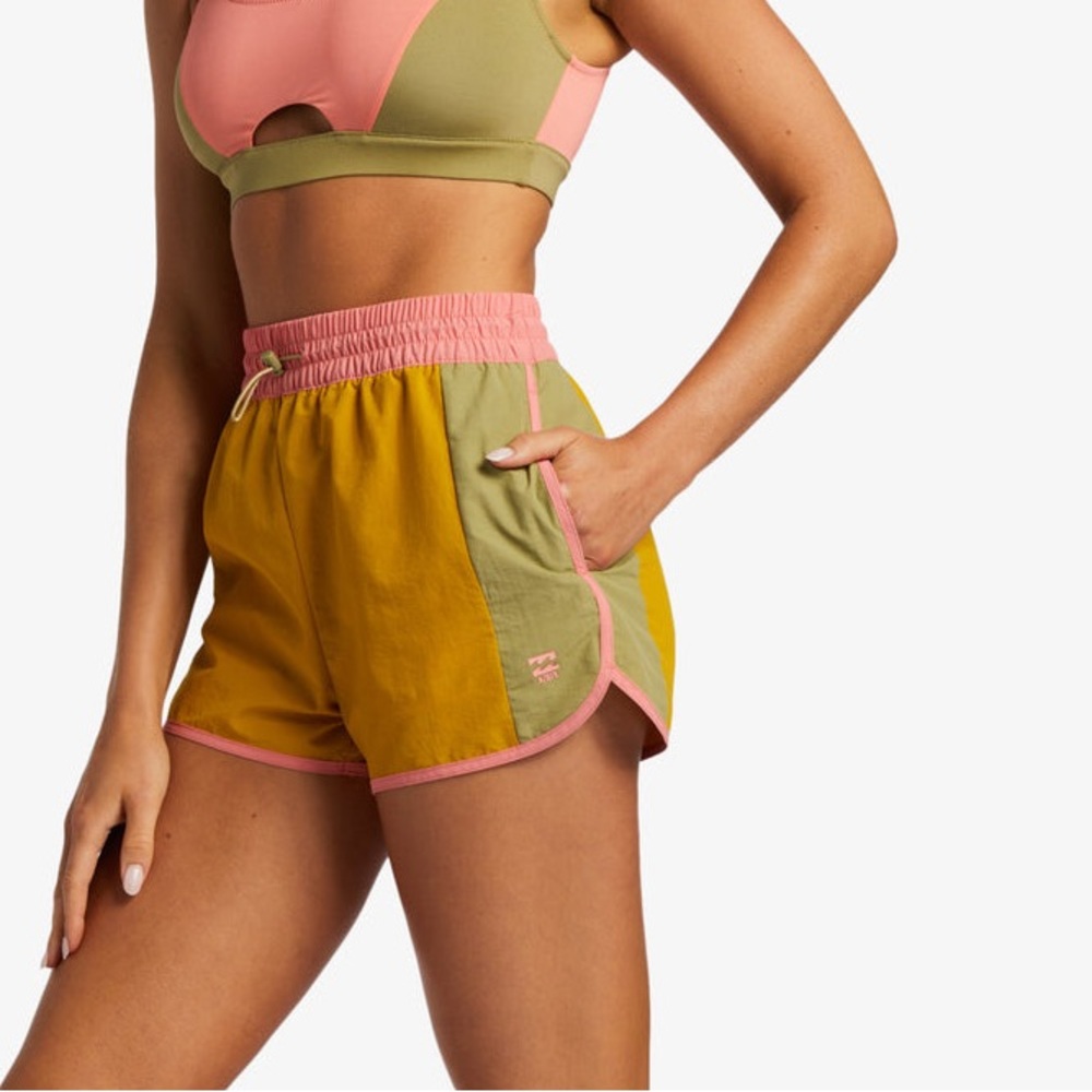 Billabong Adiv Windy Trails Technical Shorts